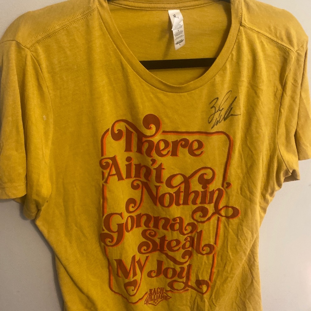 Autographed Zach Williams concert tee